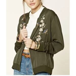 Forever 21 Embroidered Floral Birds Bomber Full Zip Jacket with Pockets Sz M
